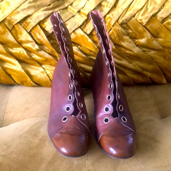 SOLD - VINTAGE 1960’s 1970’s PENALJO BLOCK HEEL ANKLE GRANNY BOOTS - BOHO BROWN - Picture 2 of 8